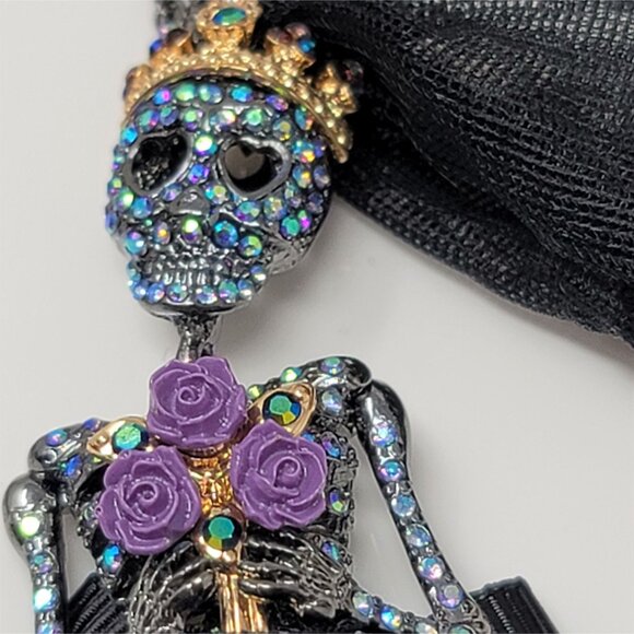 Betsey Johnson Rhinestone Skeleton Necklace w Black Lace NWT - Picture 7 of 12